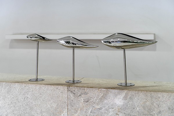 Abstract Stainless Steel Fish Sculptures – Modern Minimalist Metal Art Display